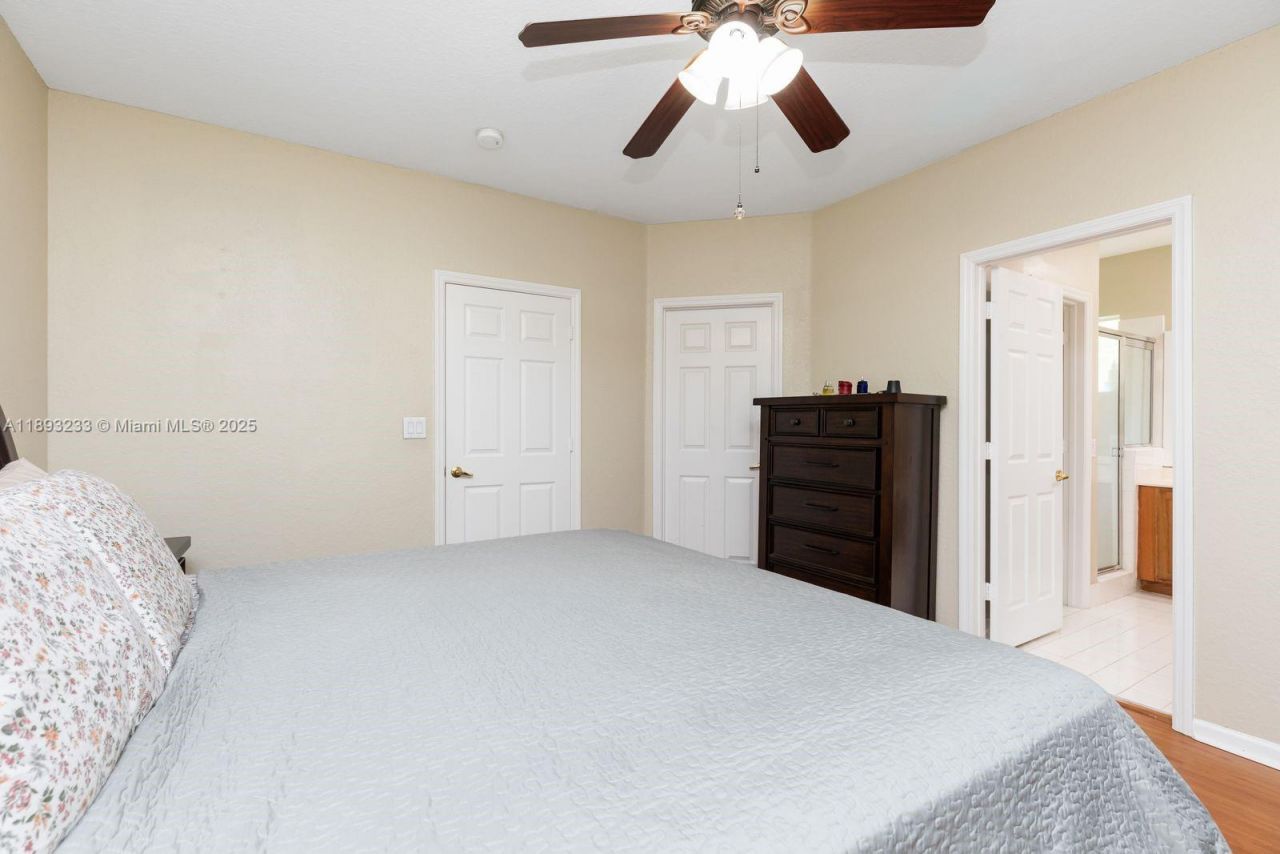 7557 NW 18th Dr, Pembroke Pines, FL 33024 Photo