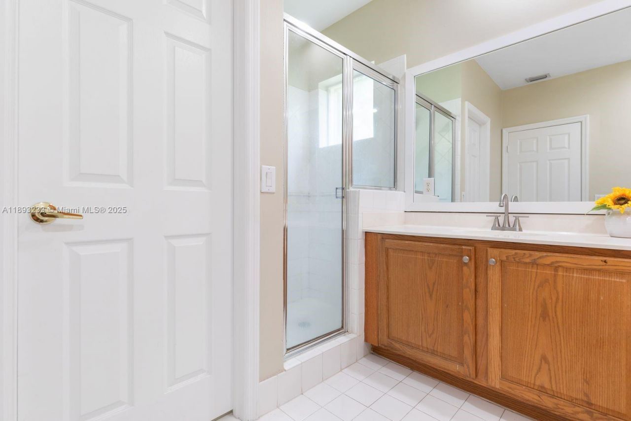 7557 NW 18th Dr, Pembroke Pines, FL 33024 Photo