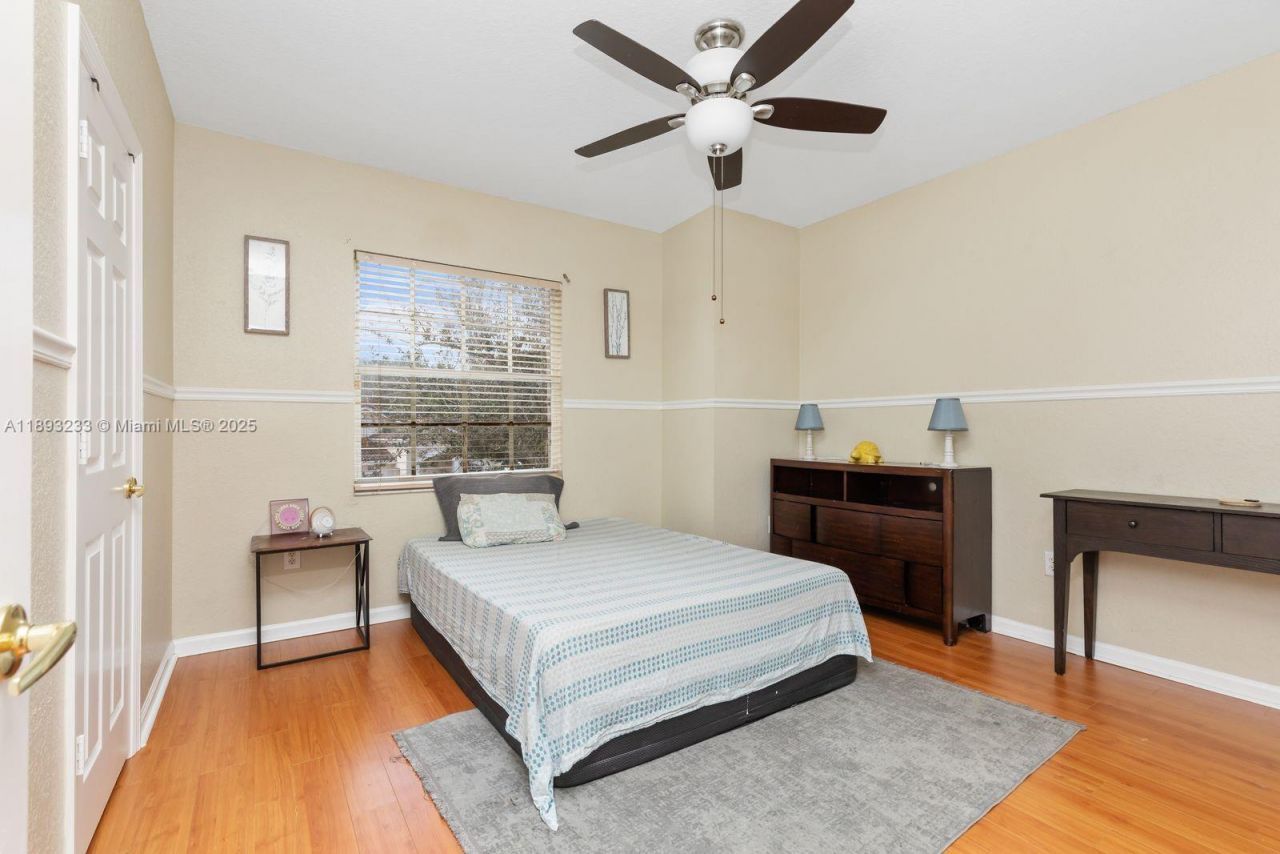 7557 NW 18th Dr, Pembroke Pines, FL 33024 Photo