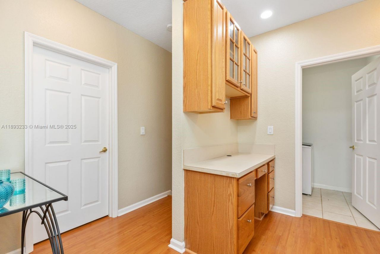 7557 NW 18th Dr, Pembroke Pines, FL 33024 Photo