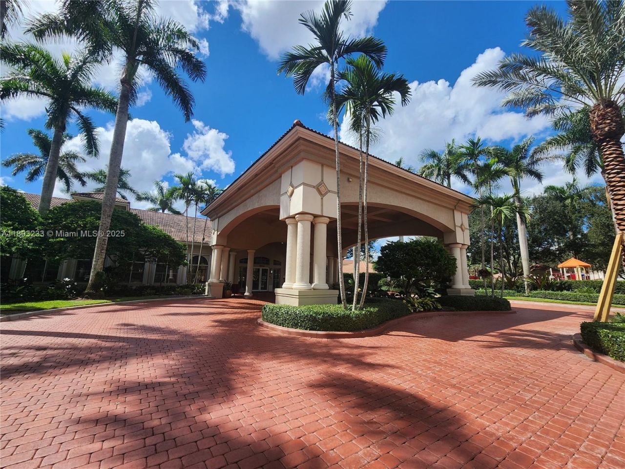 7557 NW 18th Dr, Pembroke Pines, FL 33024 Photo