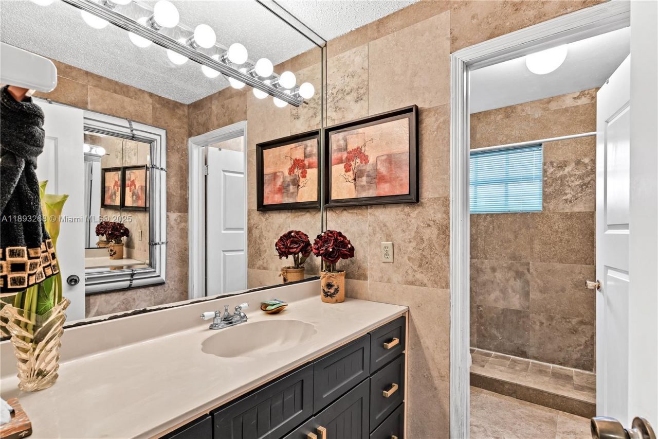 8909 SW 108th Cir Ct, Miami, FL 33176 Photo