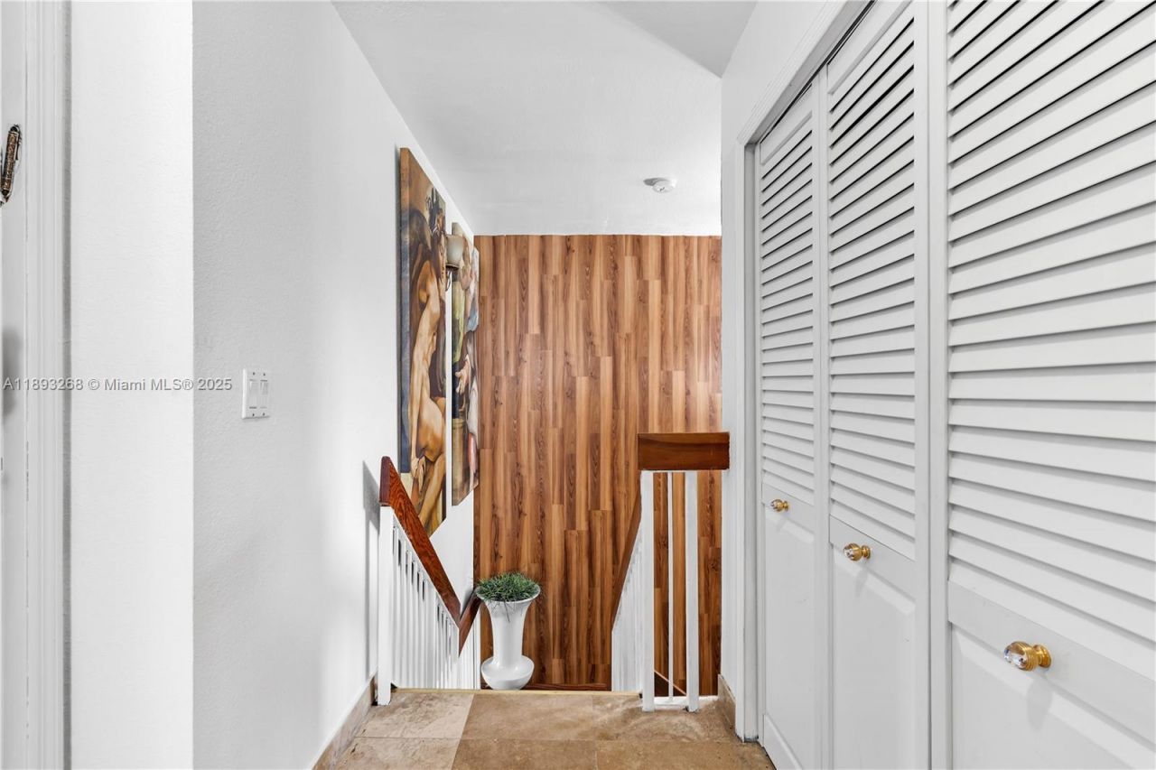 8909 SW 108th Cir Ct, Miami, FL 33176 Photo