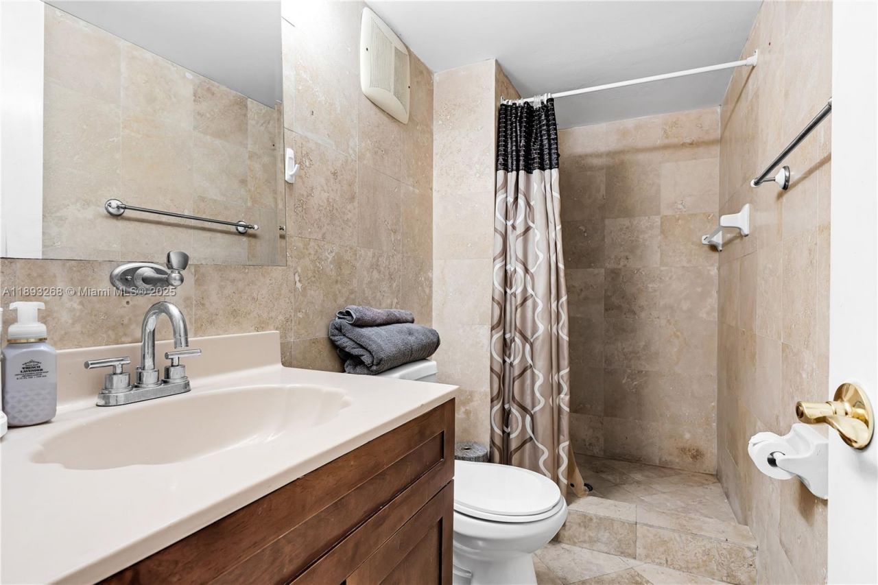 8909 SW 108th Cir Ct, Miami, FL 33176 Photo