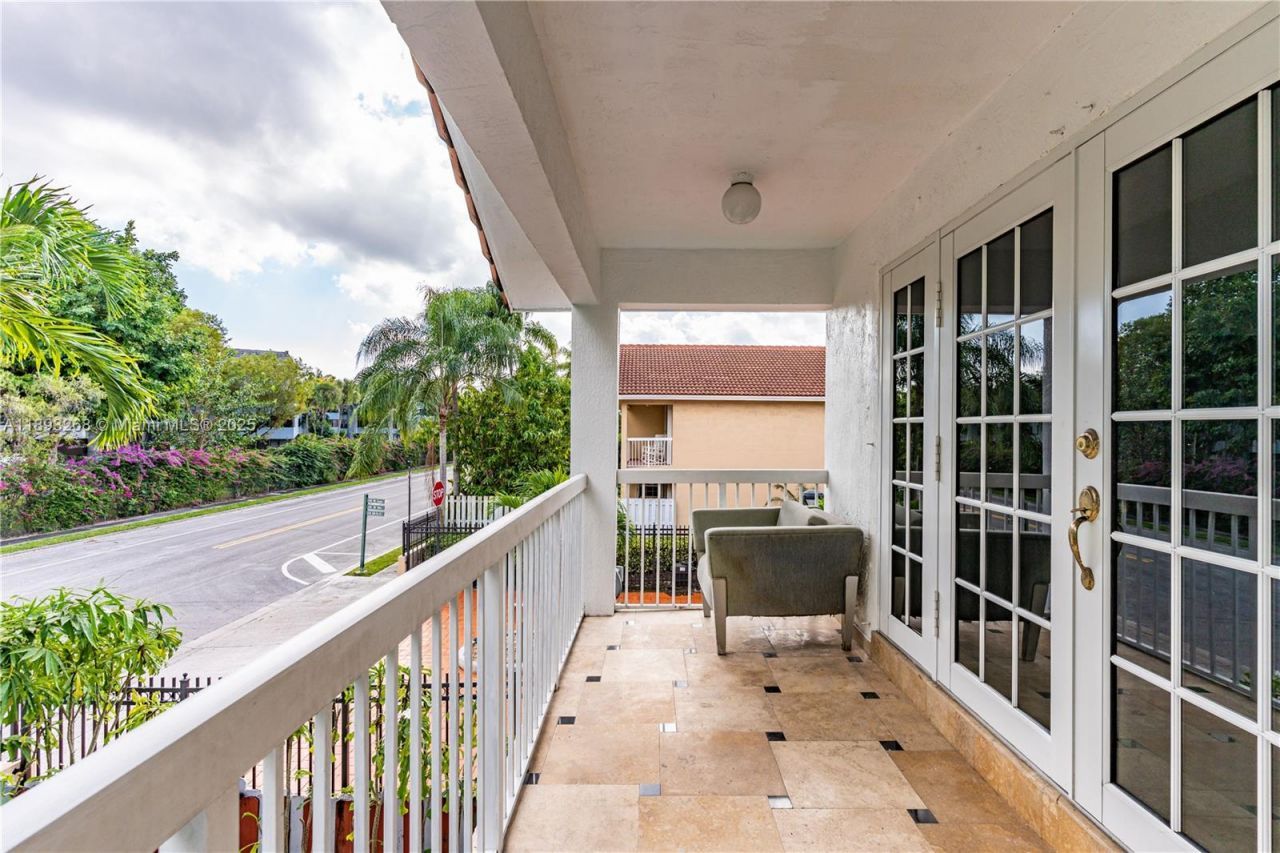 8909 SW 108th Cir Ct, Miami, FL 33176 Photo