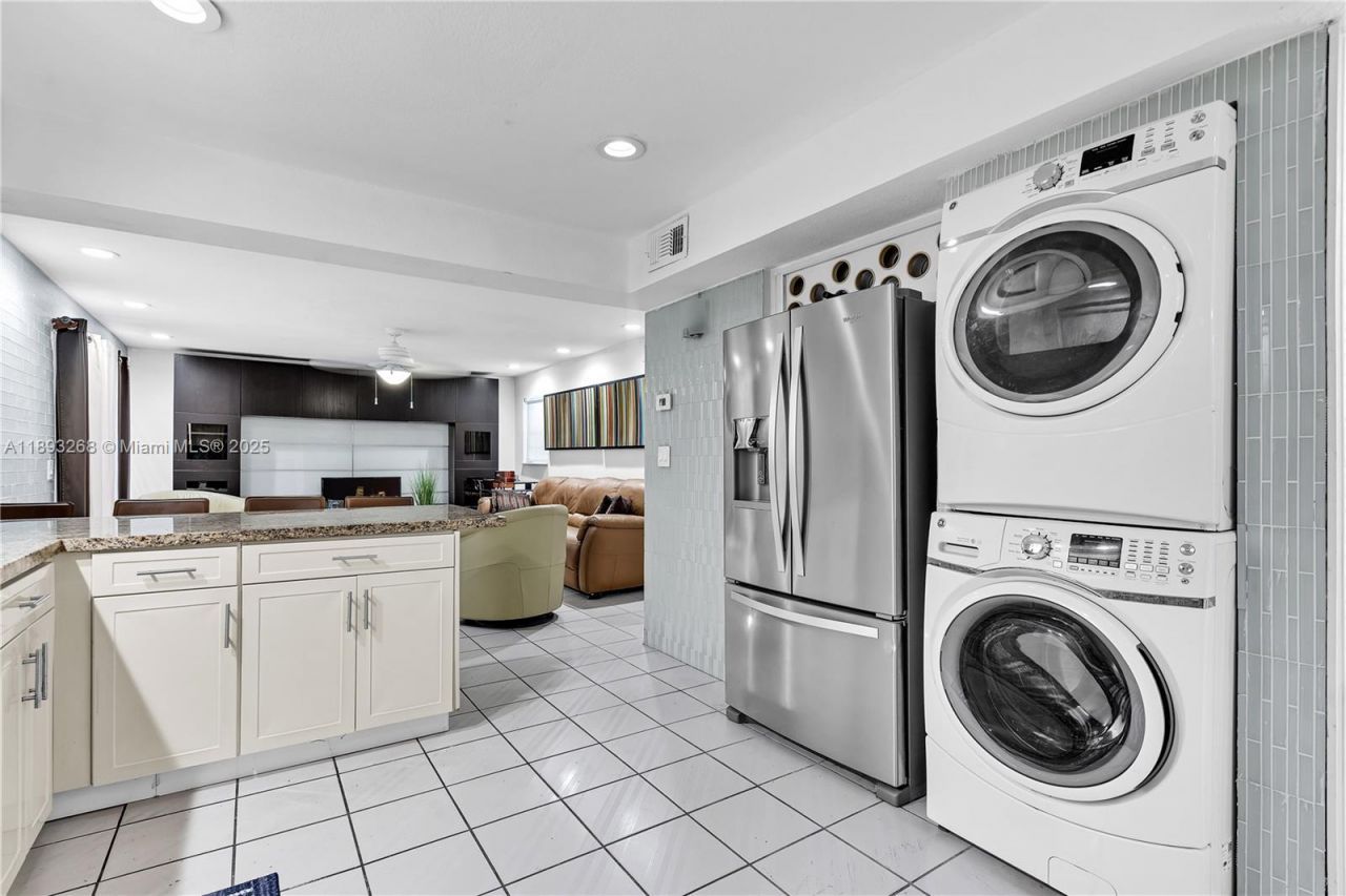 8909 SW 108th Cir Ct, Miami, FL 33176 Photo