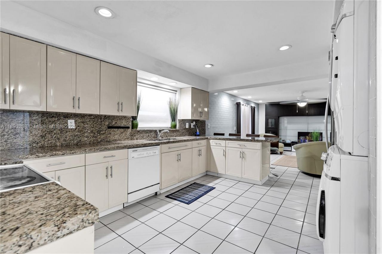 8909 SW 108th Cir Ct, Miami, FL 33176 Photo