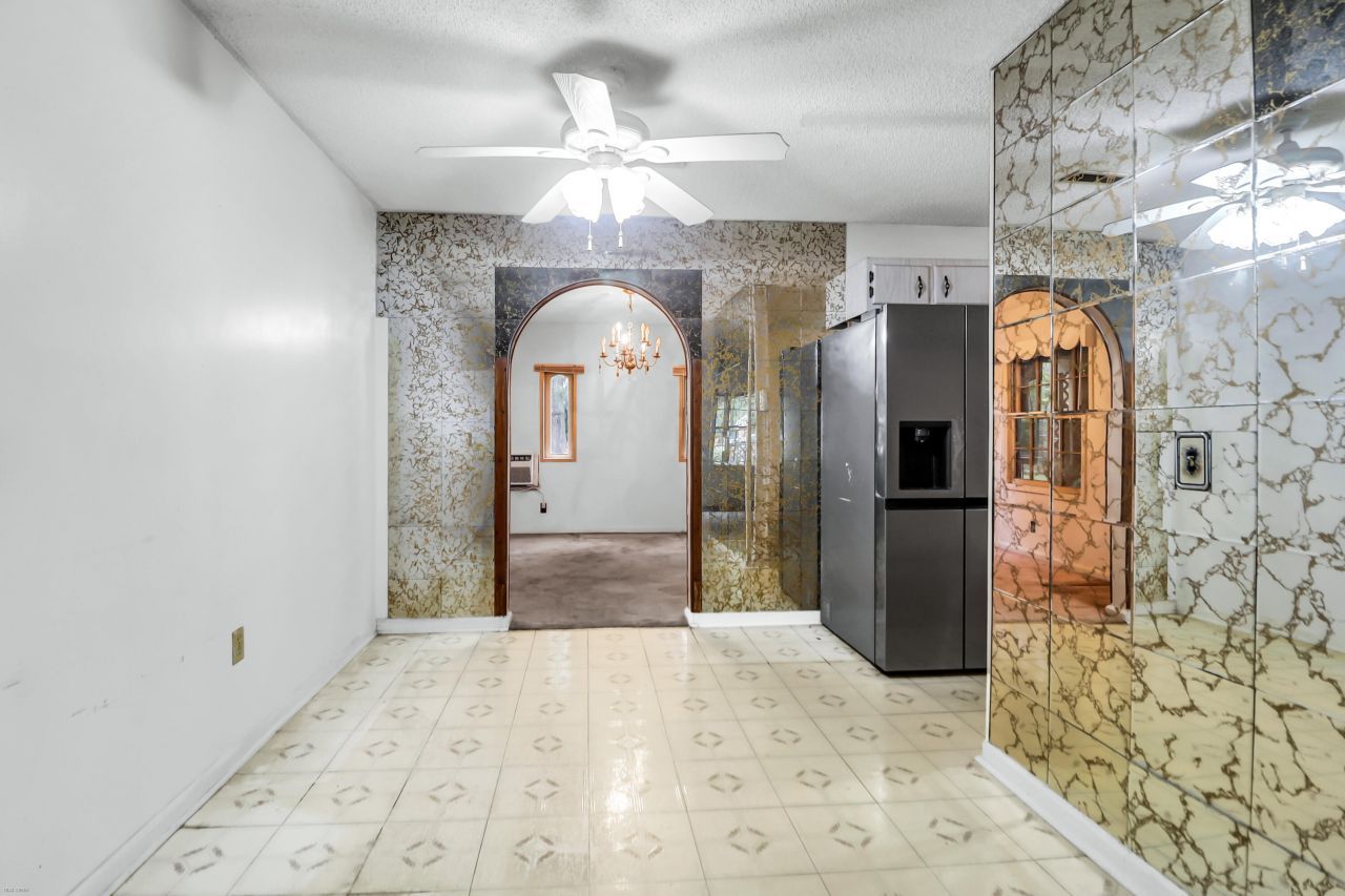 208 Mary Scott Drive Photo 10