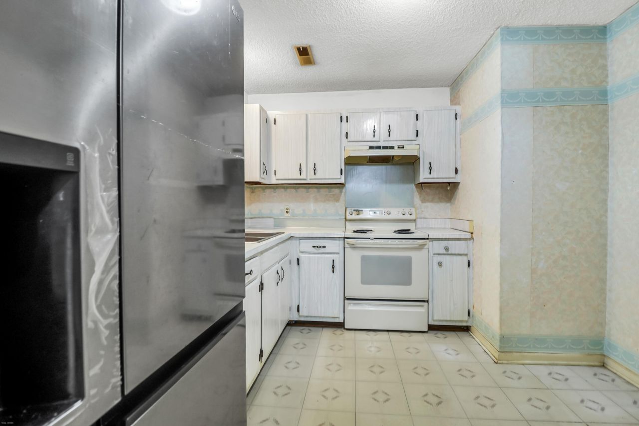 208 Mary Scott Drive Photo 13