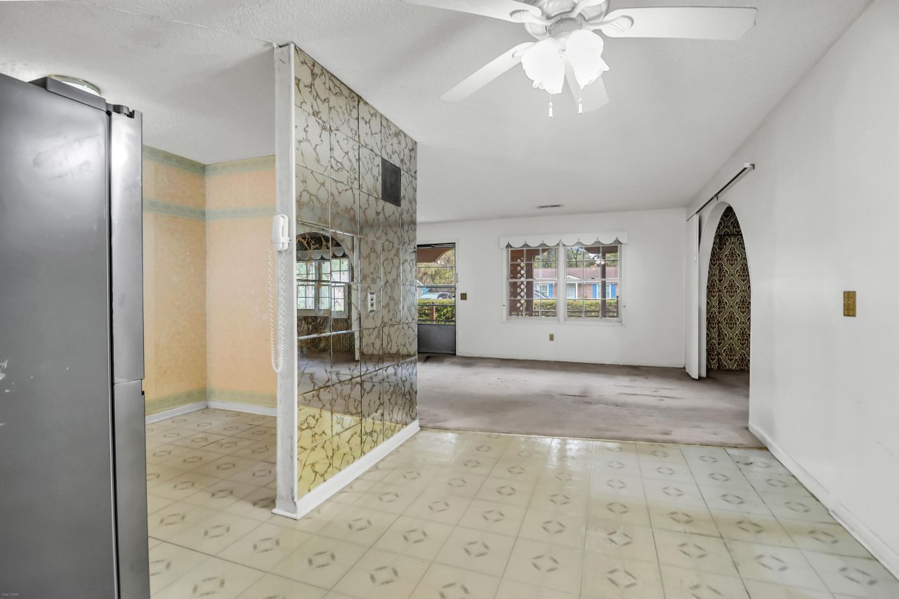 208 Mary Scott Drive Photo 14