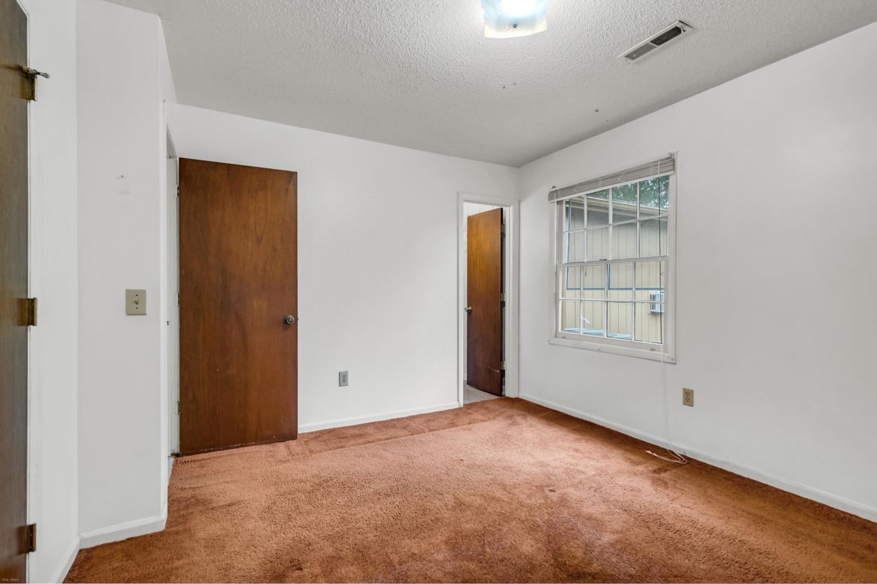 208 Mary Scott Drive Photo 23