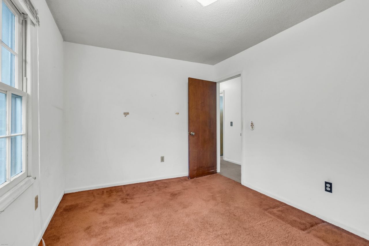 208 Mary Scott Drive Photo 29