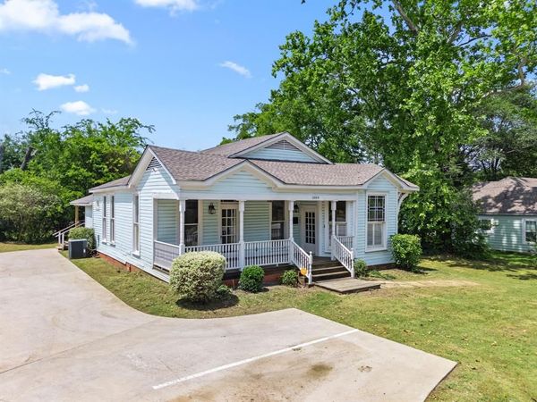1009 N Pacific Street , Mineola, TX 75773