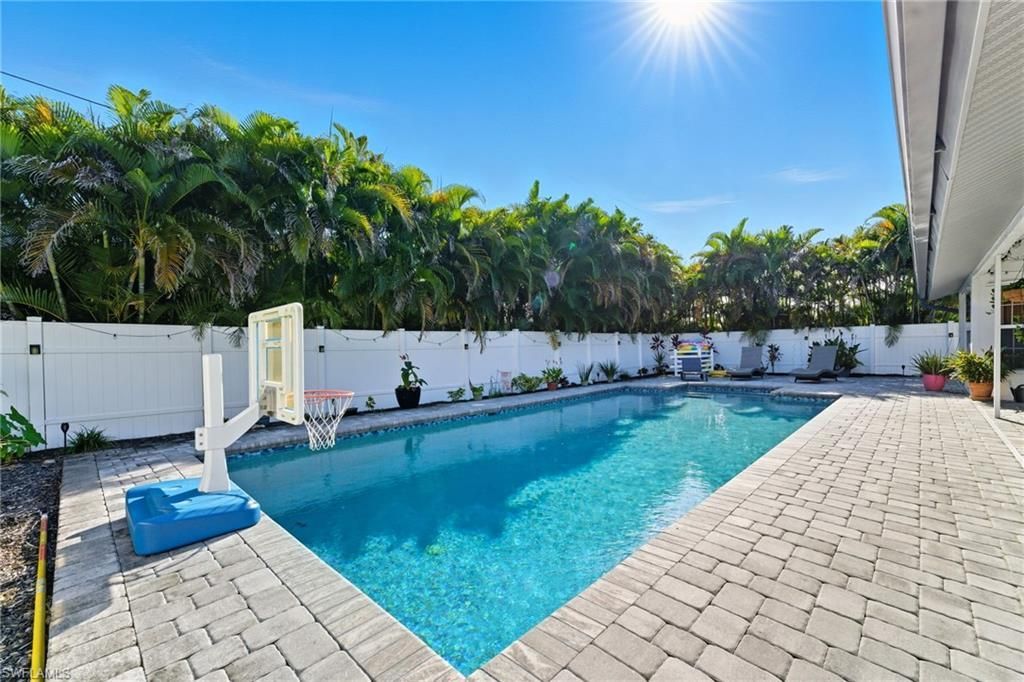 1310 SW 19th Ln, Cape Coral, FL 33991 Photo