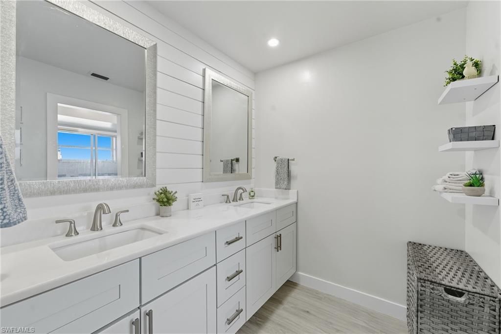 1310 SW 19th Ln, Cape Coral, FL 33991 Photo