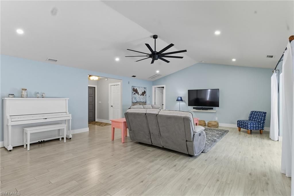 1310 SW 19th Ln, Cape Coral, FL 33991 Photo