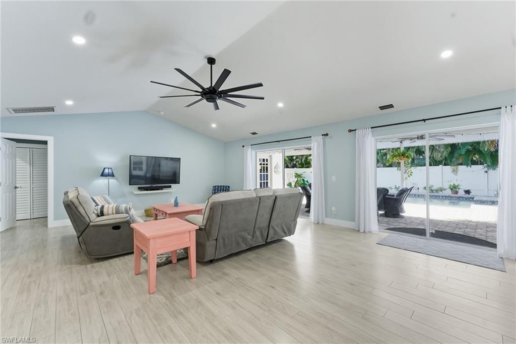 1310 SW 19th Ln, Cape Coral, FL 33991 Photo