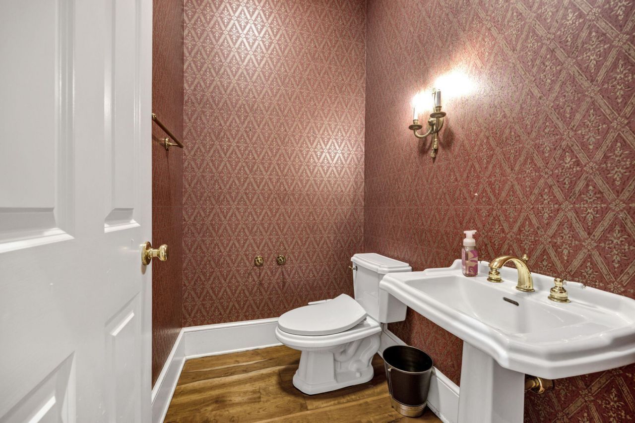 1176 Moore Road Photo 39