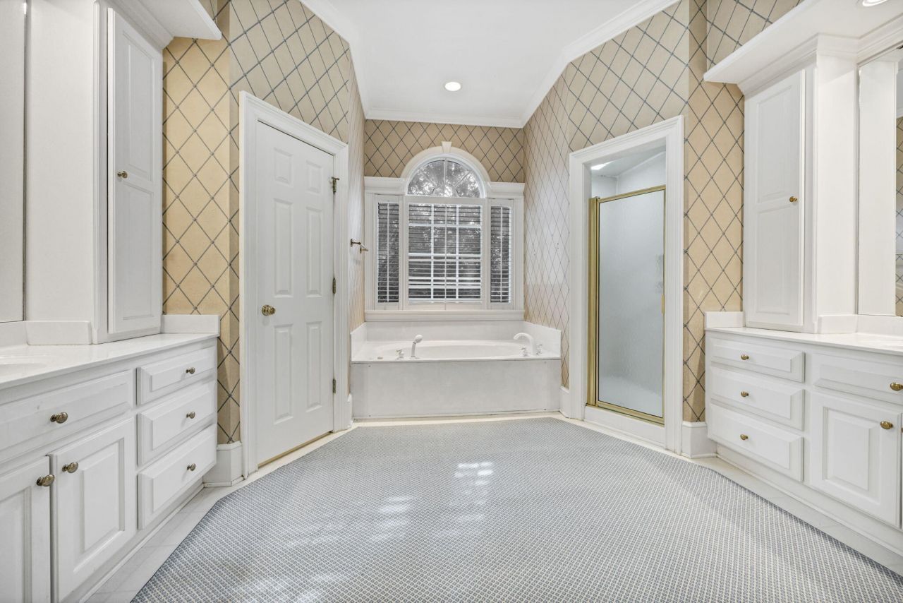 1176 Moore Road Photo 42