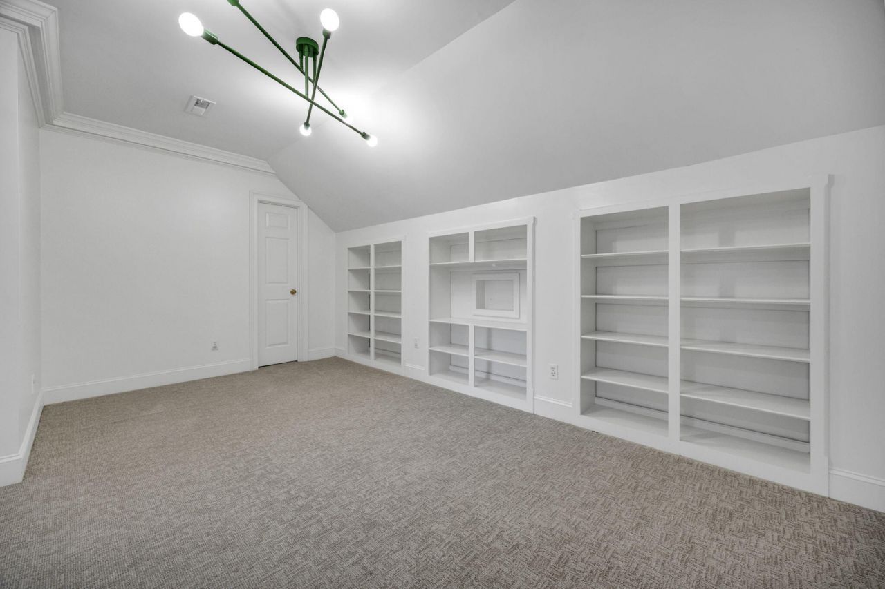 1176 Moore Road Photo 55