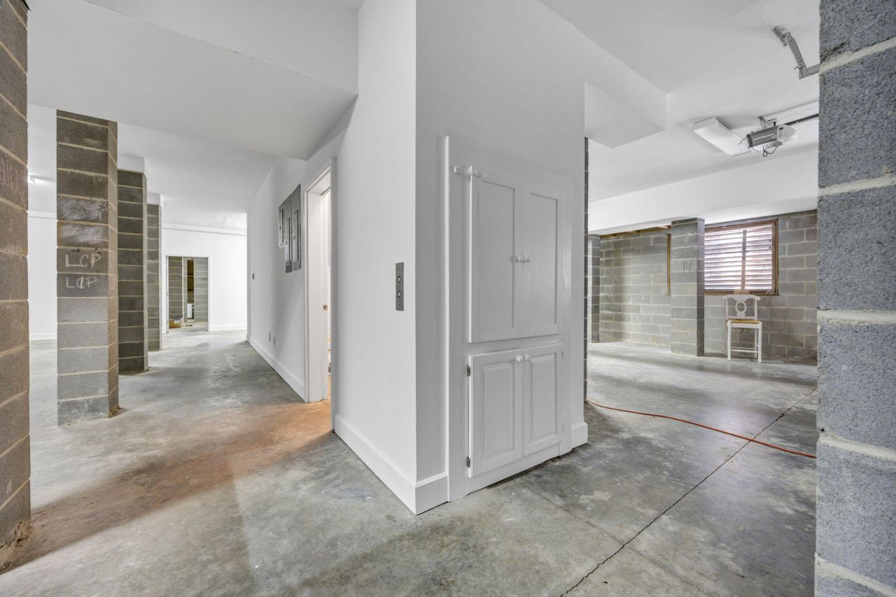 1176 Moore Road Photo 67