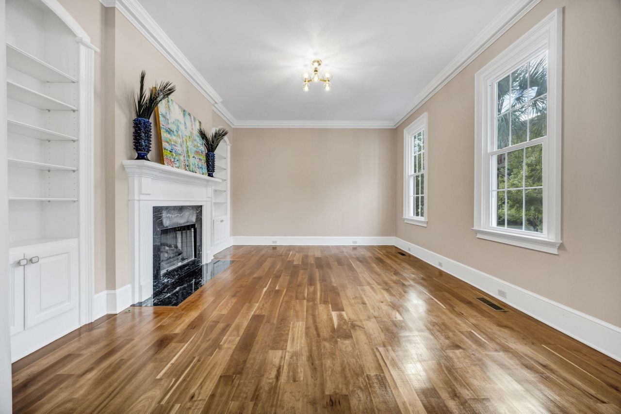 1176 Moore Road Photo 8