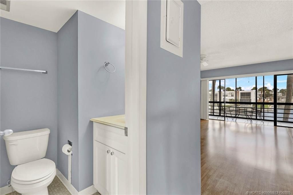 1950 SW Palm City Road, Unit 3-207, Stuart, FL 34994 Photo