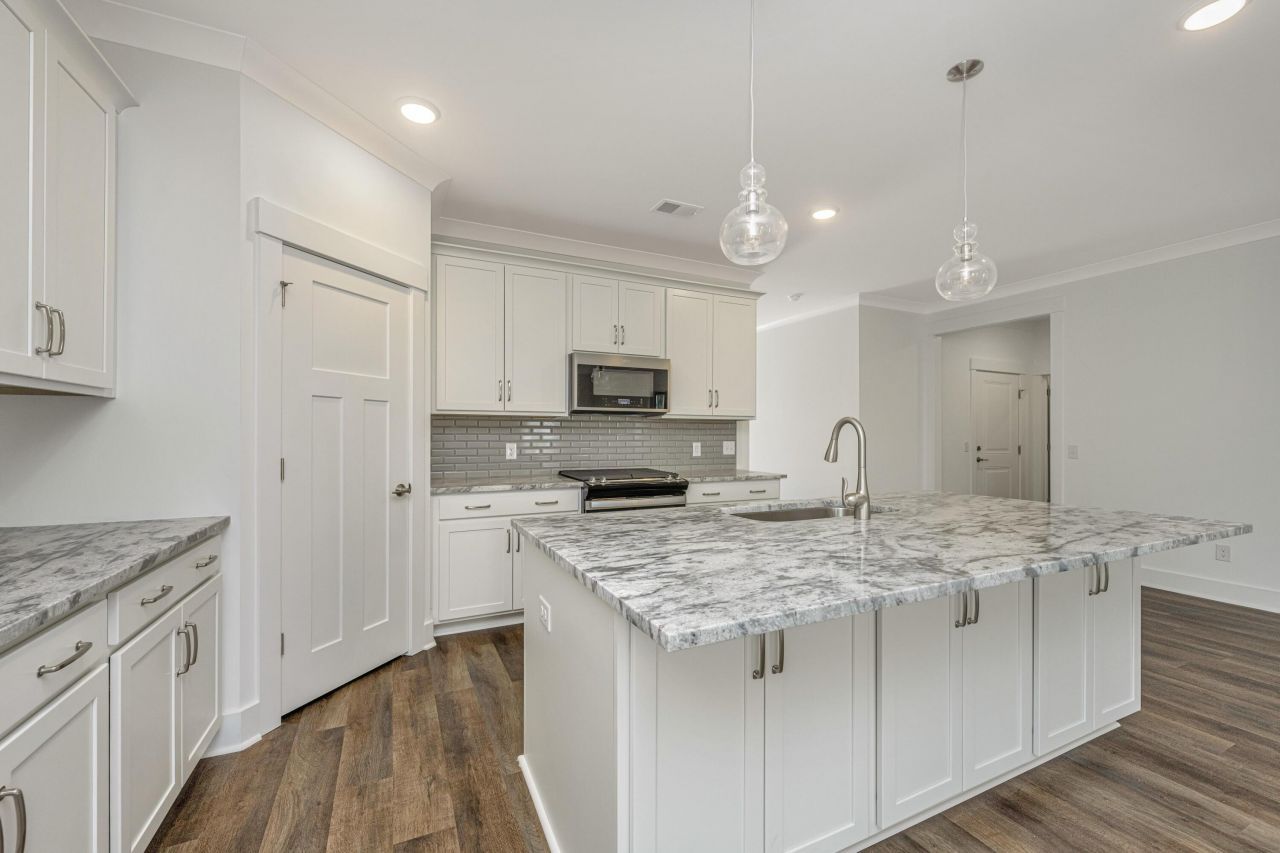 166 Darby Meadow Lane Photo 9