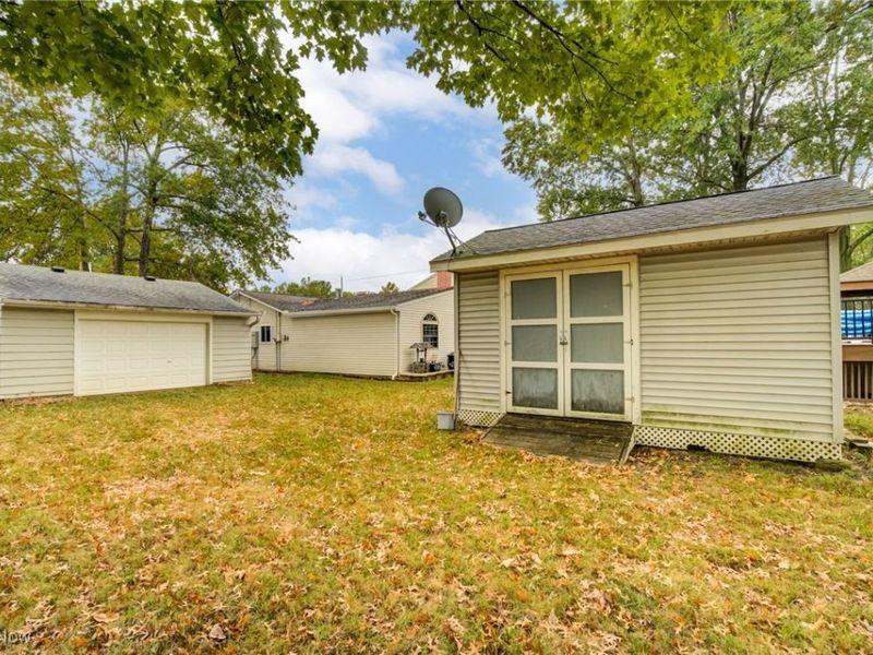 38109 Poplar Drive, Willoughby, OH 44094 Photo 7