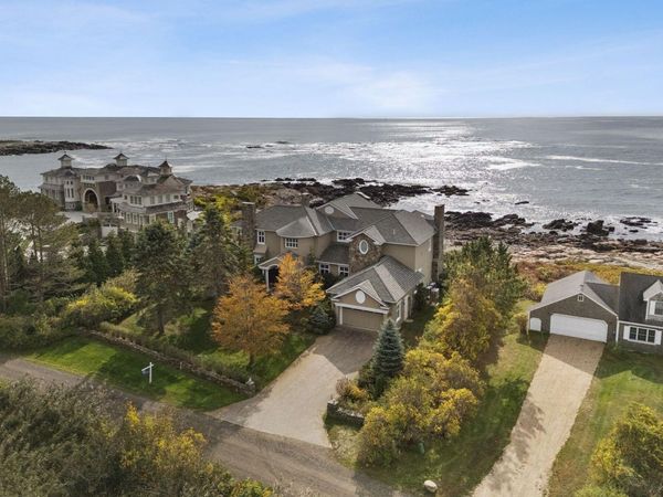 17 Seaview Avenue, Kennebunkport, ME 04046