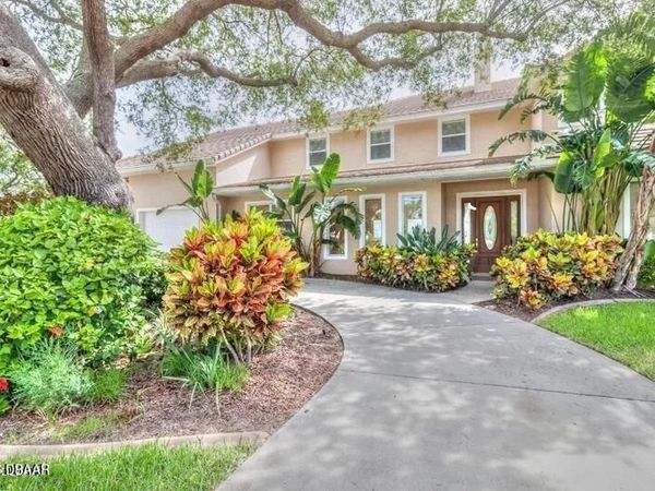 1647 Riverside Drive, Daytona Beach, FL 32117
