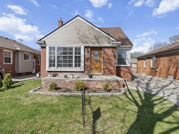 7210 Buckingham ave Avenue, Allen Park, MI 48101