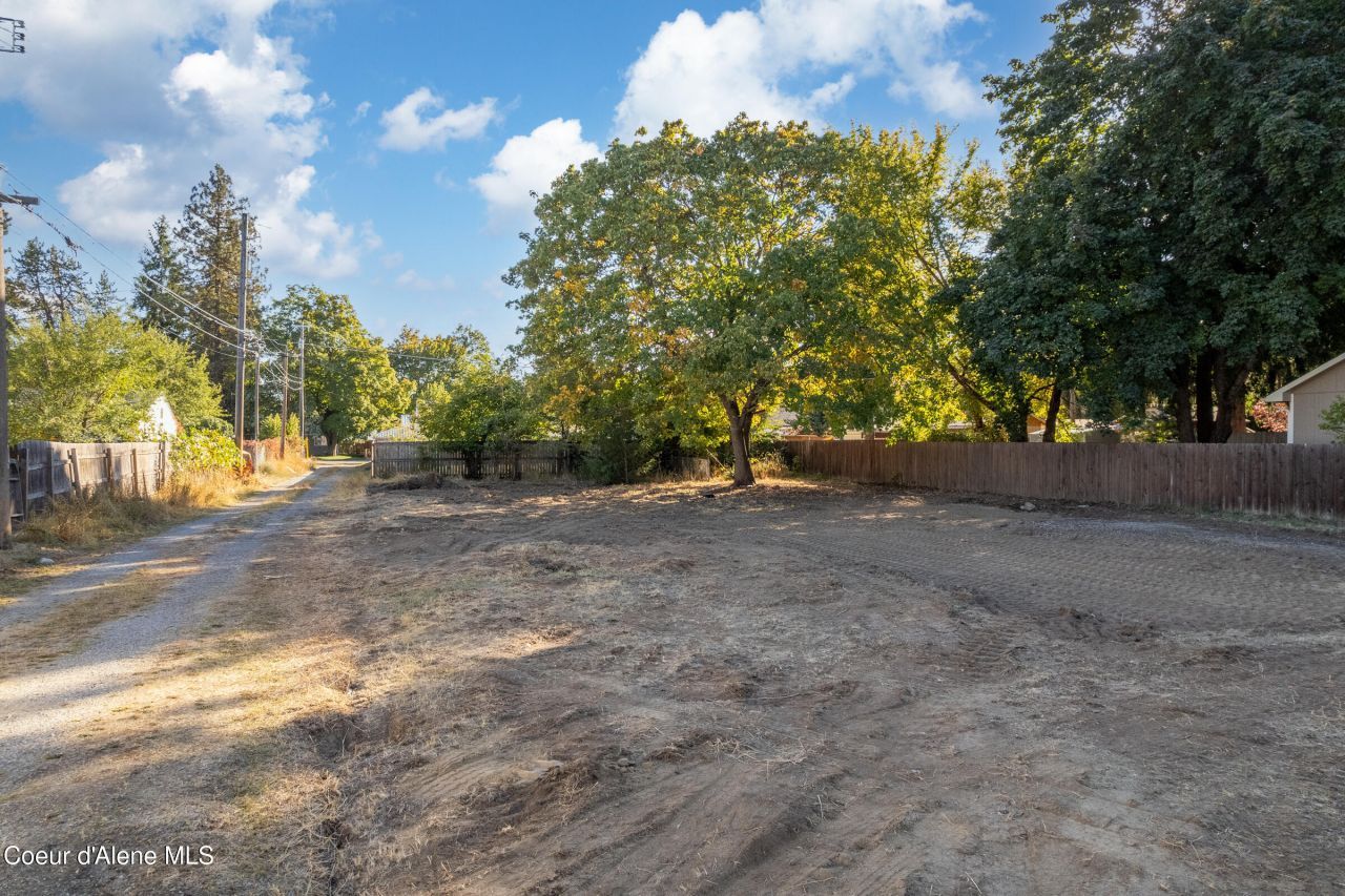 1302 E Harrison Ave, Coeur d Alene, ID 83814 Main Photo