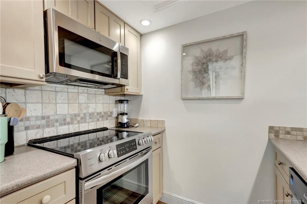 40 NE Plantation Road, Unit 107, Stuart, FL 34996 Photo