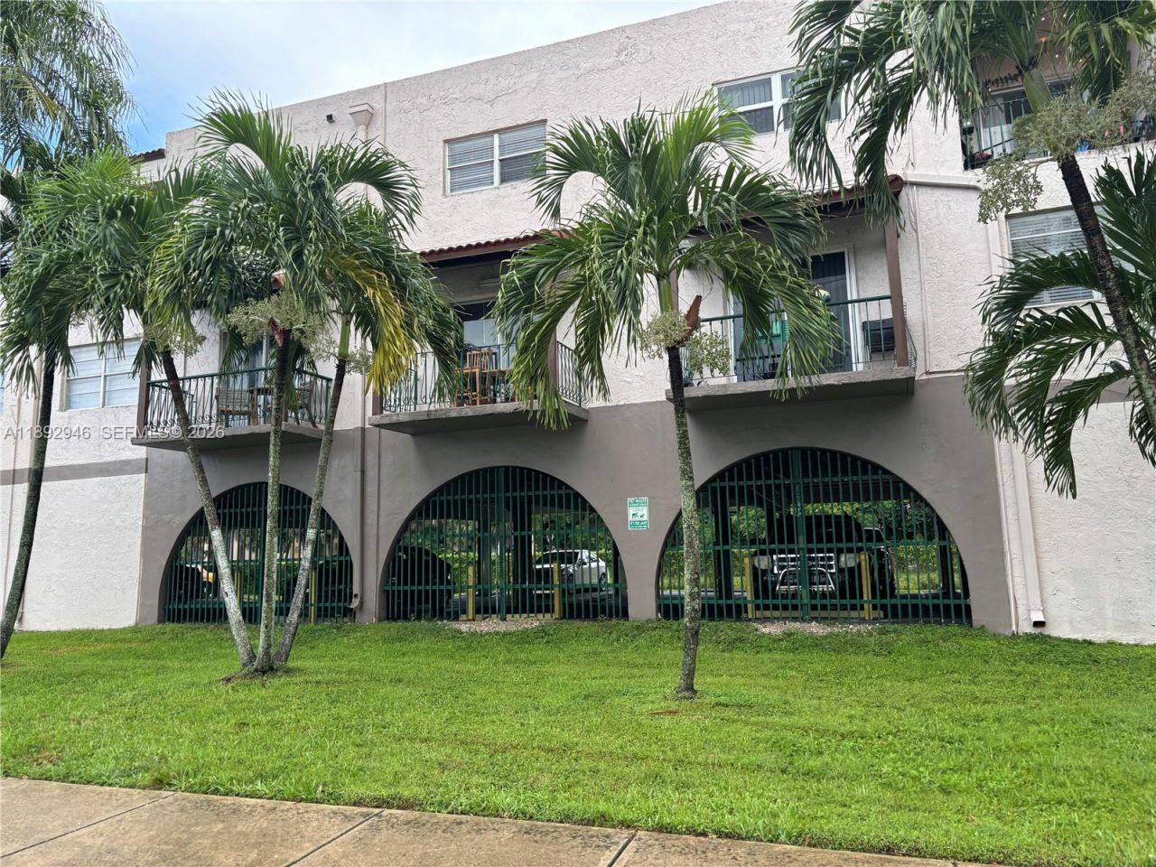 1350 W 53rd St, Unit 24, Hialeah, FL 33012 Photo