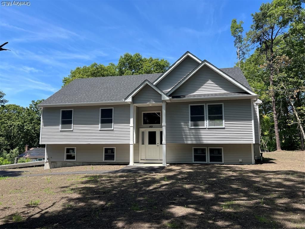 510 Scherger Avenue, East Patchogue, NY 11772 Main Photo