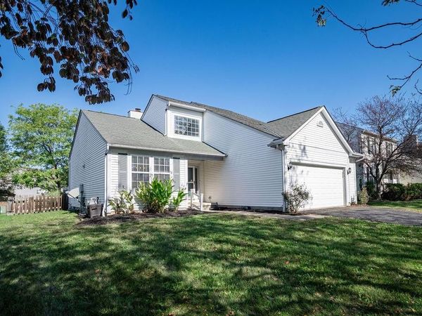 409 Lockmead Drive, Pataskala, OH 43062