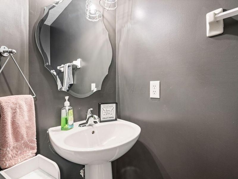 409 Lockmead Drive, Pataskala, OH 43062 Photo 20