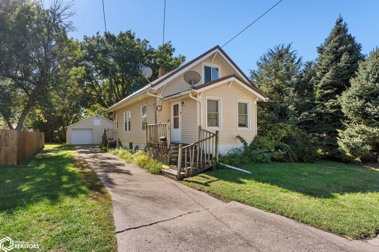 433 E Van Buren Street, Washington, IA 52353 Main Photo