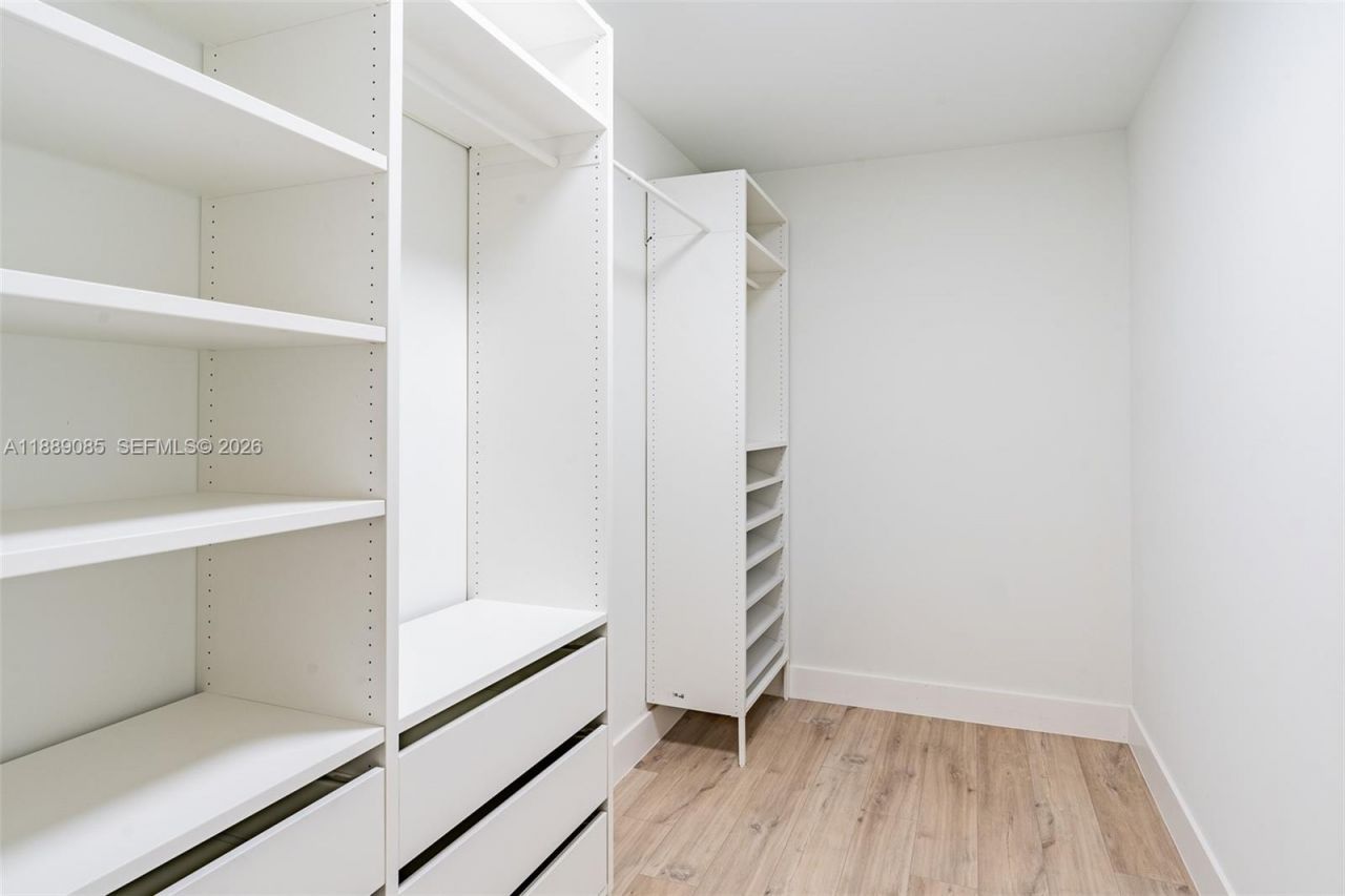 2030 S Ocean Dr, Unit 1127, Hallandale Beach, FL 33009 Photo