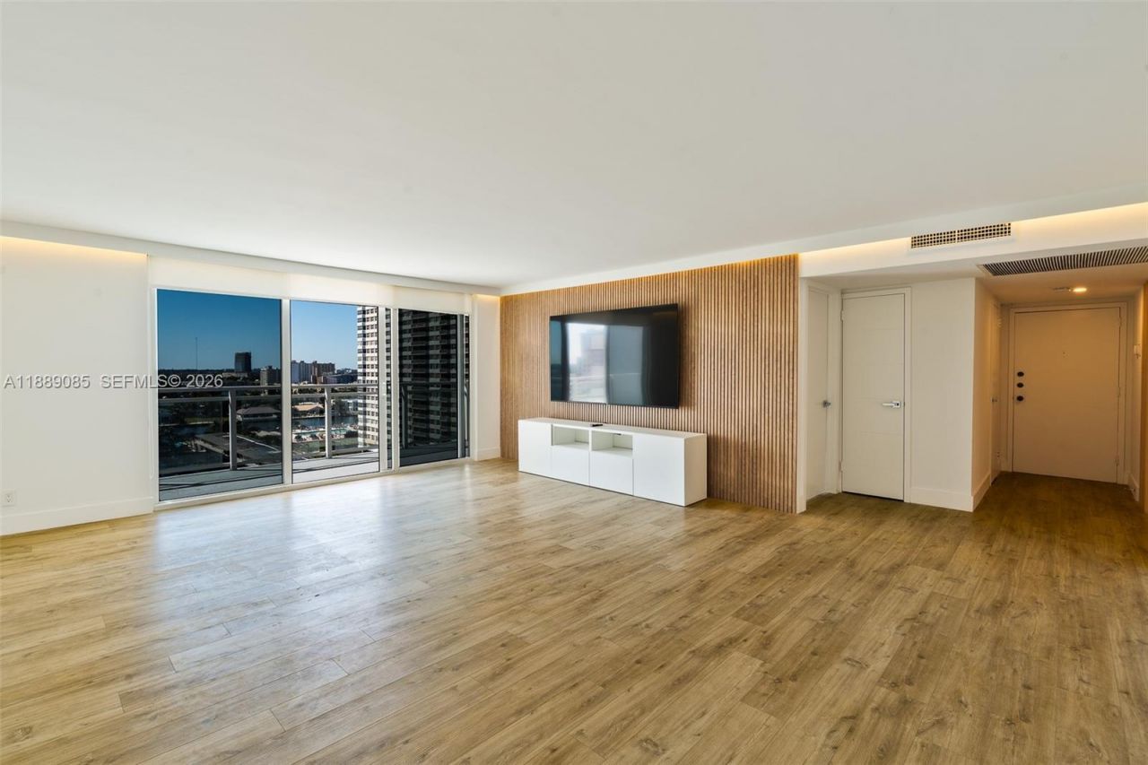 2030 S Ocean Dr, Unit 1127, Hallandale Beach, FL 33009 Photo