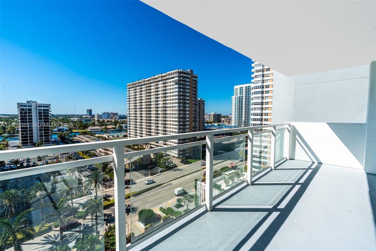 2030 S Ocean Dr, Unit 1127, Hallandale Beach, FL 33009 Photo