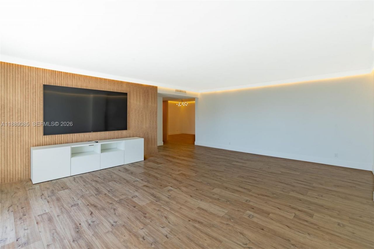 2030 S Ocean Dr, Unit 1127, Hallandale Beach, FL 33009 Photo