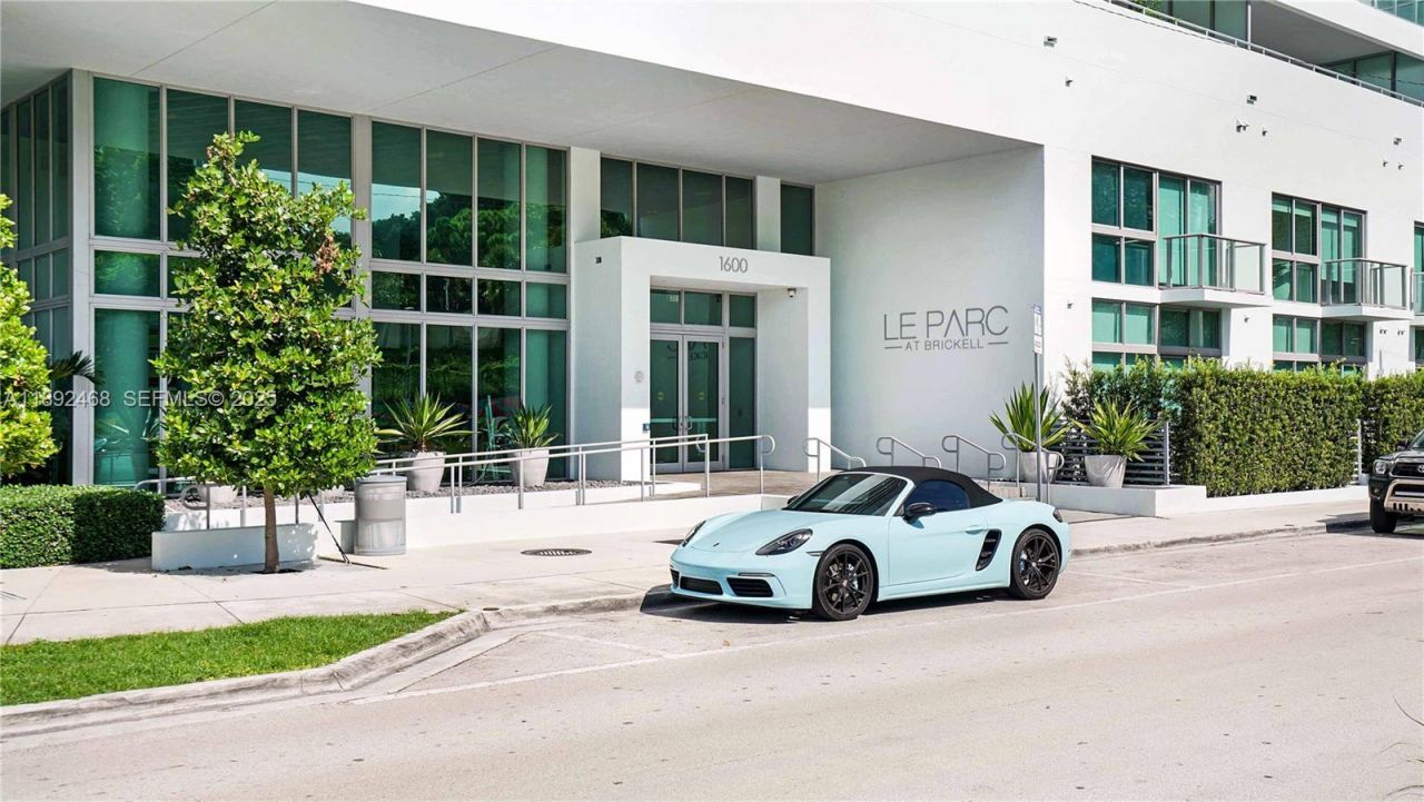 1600 SW 1st Ave, Unit 810, Miami, FL 33129 Photo