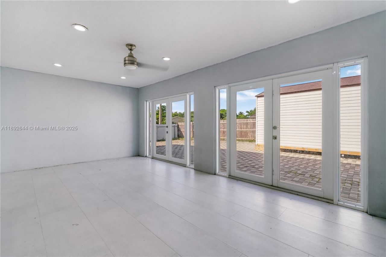 17040 SW 107th Ct, Miami, FL 33157 Photo