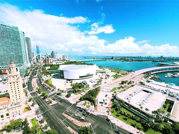 398 NE 5th St, Unit 2108, Miami, FL 33132