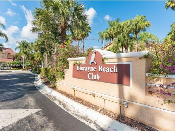 15551 SW 104th Ter, Unit 814, Miami, FL 33196