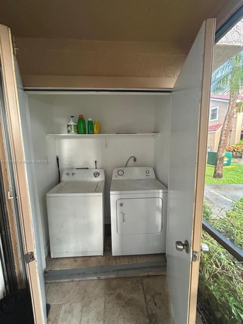 15551 SW 104th Ter, Unit 814, Miami, FL 33196 Photo