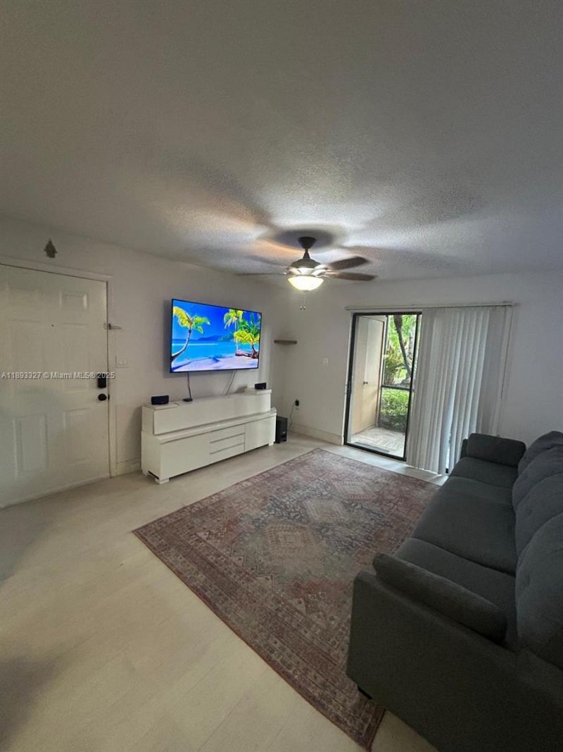 15551 SW 104th Ter, Unit 814, Miami, FL 33196 Photo