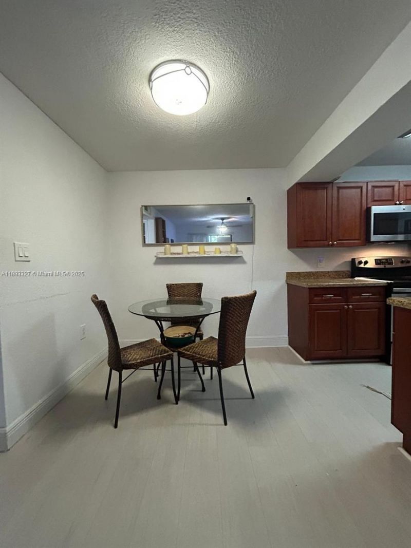 15551 SW 104th Ter, Unit 814, Miami, FL 33196 Photo